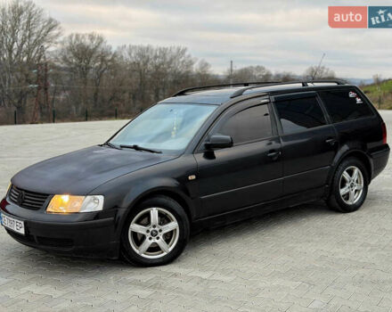 Черный Фольксваген Пассат, объемом двигателя 1.9 л и пробегом 408 тыс. км за 2999 $, фото 2 на Automoto.ua