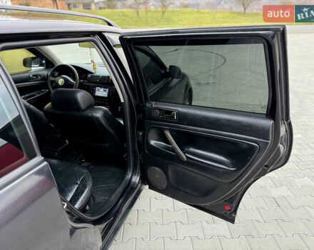 Черный Фольксваген Пассат, объемом двигателя 1.9 л и пробегом 408 тыс. км за 2999 $, фото 29 на Automoto.ua