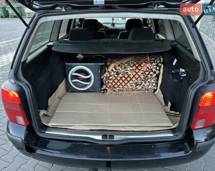 Черный Фольксваген Пассат, объемом двигателя 1.9 л и пробегом 375 тыс. км за 4550 $, фото 12 на Automoto.ua