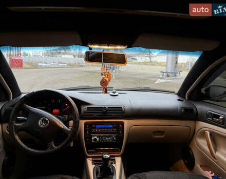 Чорний Фольксваген Пассат, об'ємом двигуна 1.9 л та пробігом 300 тис. км за 3600 $, фото 4 на Automoto.ua