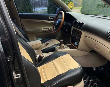 Черный Фольксваген Пассат, объемом двигателя 1.78 л и пробегом 300 тыс. км за 3000 $, фото 11 на Automoto.ua