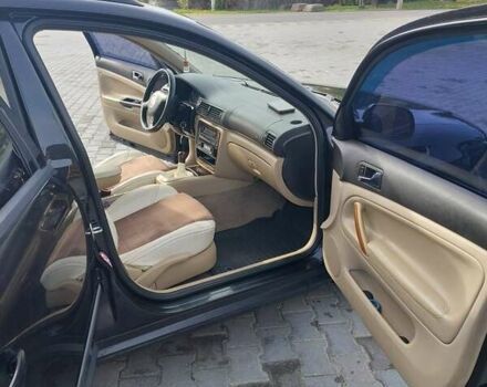 Черный Фольксваген Пассат, объемом двигателя 1.78 л и пробегом 211 тыс. км за 4500 $, фото 3 на Automoto.ua