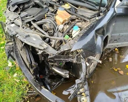 Черный Фольксваген Пассат, объемом двигателя 1.8 л и пробегом 345 тыс. км за 1883 $, фото 5 на Automoto.ua