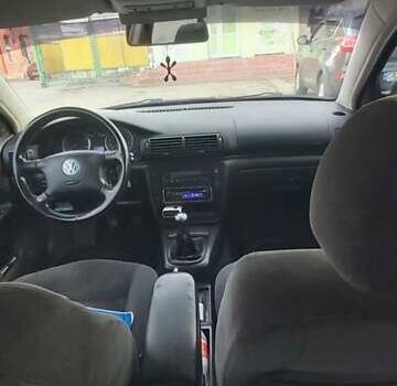 Чорний Фольксваген Пассат, об'ємом двигуна 1.9 л та пробігом 340 тис. км за 4100 $, фото 7 на Automoto.ua