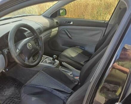 Черный Фольксваген Пассат, объемом двигателя 1.6 л и пробегом 200 тыс. км за 5000 $, фото 3 на Automoto.ua