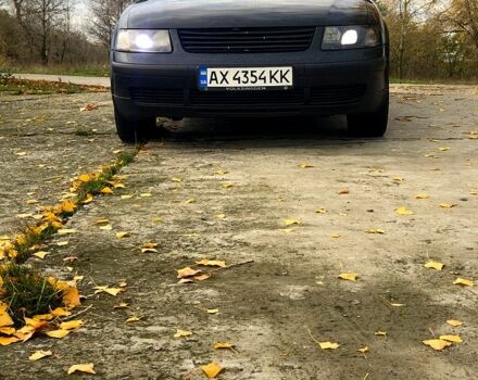 Черный Фольксваген Пассат, объемом двигателя 1.9 л и пробегом 385 тыс. км за 4200 $, фото 2 на Automoto.ua