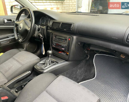 Чорний Фольксваген Пассат, об'ємом двигуна 1.98 л та пробігом 218 тис. км за 4000 $, фото 7 на Automoto.ua