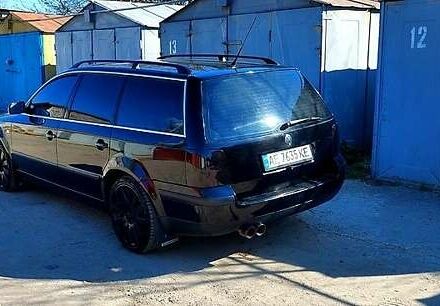 Черный Фольксваген Пассат, объемом двигателя 1.6 л и пробегом 322 тыс. км за 4800 $, фото 5 на Automoto.ua