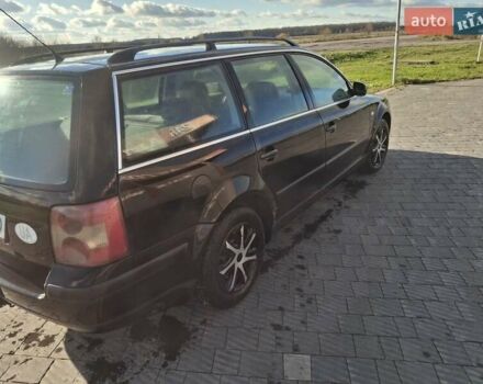 Черный Фольксваген Пассат, объемом двигателя 1.6 л и пробегом 350 тыс. км за 3250 $, фото 2 на Automoto.ua