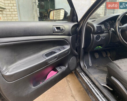 Чорний Фольксваген Пассат, об'ємом двигуна 1.98 л та пробігом 218 тис. км за 4000 $, фото 13 на Automoto.ua