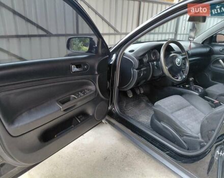 Черный Фольксваген Пассат, объемом двигателя 1.6 л и пробегом 260 тыс. км за 4400 $, фото 10 на Automoto.ua