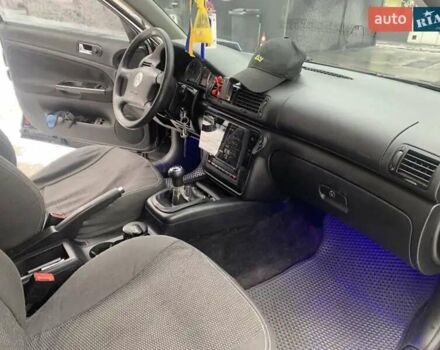 Черный Фольксваген Пассат, объемом двигателя 1.9 л и пробегом 350 тыс. км за 4100 $, фото 4 на Automoto.ua