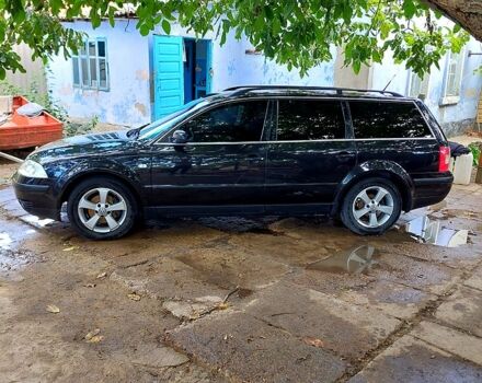 Черный Фольксваген Пассат, объемом двигателя 2 л и пробегом 270 тыс. км за 4200 $, фото 1 на Automoto.ua