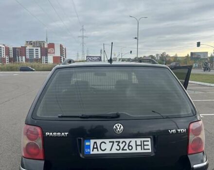 Черный Фольксваген Пассат, объемом двигателя 2.5 л и пробегом 310 тыс. км за 4850 $, фото 6 на Automoto.ua