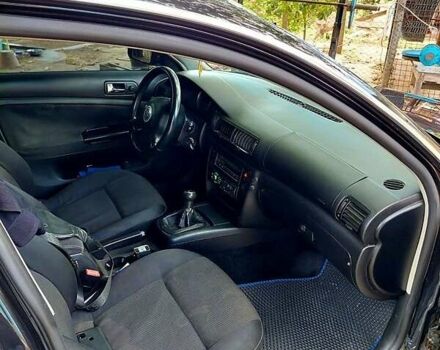 Черный Фольксваген Пассат, объемом двигателя 2 л и пробегом 270 тыс. км за 4200 $, фото 3 на Automoto.ua