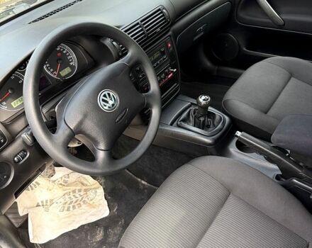 Черный Фольксваген Пассат, объемом двигателя 1.6 л и пробегом 259 тыс. км за 5400 $, фото 9 на Automoto.ua