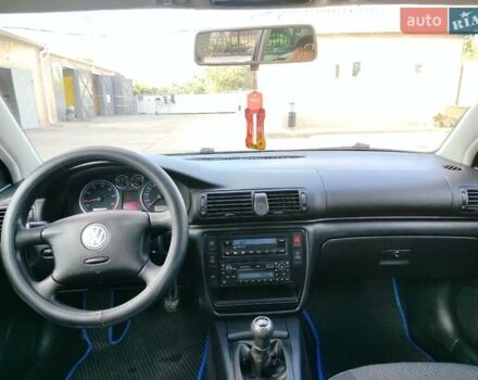 Черный Фольксваген Пассат, объемом двигателя 1.6 л и пробегом 228 тыс. км за 4990 $, фото 10 на Automoto.ua