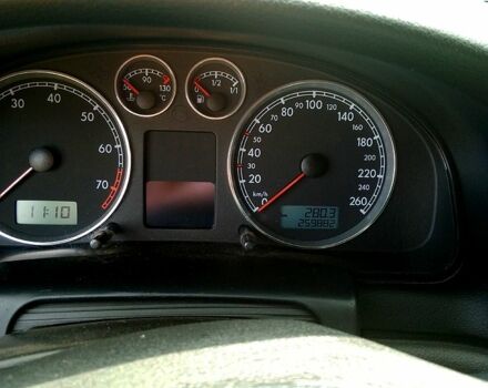 Чорний Фольксваген Пассат, об'ємом двигуна 1.6 л та пробігом 256 тис. км за 4700 $, фото 6 на Automoto.ua