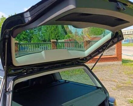 Черный Фольксваген Пассат, объемом двигателя 1.6 л и пробегом 306 тыс. км за 5300 $, фото 17 на Automoto.ua