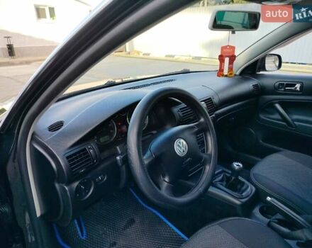 Черный Фольксваген Пассат, объемом двигателя 1.6 л и пробегом 228 тыс. км за 4990 $, фото 12 на Automoto.ua