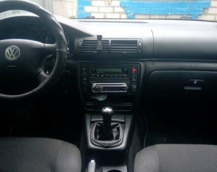 Черный Фольксваген Пассат, объемом двигателя 1.6 л и пробегом 200 тыс. км за 4400 $, фото 15 на Automoto.ua