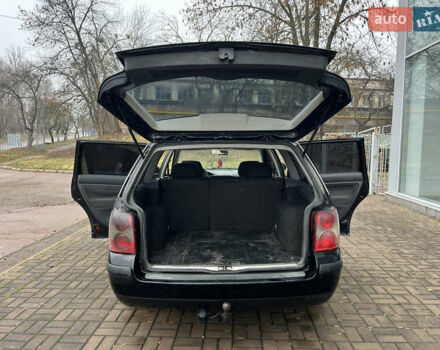 Черный Фольксваген Пассат, объемом двигателя 1.9 л и пробегом 328 тыс. км за 4200 $, фото 9 на Automoto.ua