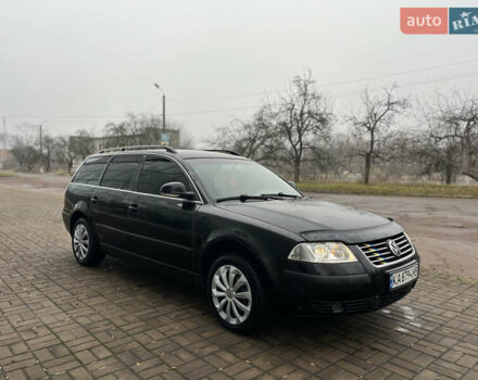 Черный Фольксваген Пассат, объемом двигателя 1.9 л и пробегом 328 тыс. км за 4200 $, фото 4 на Automoto.ua