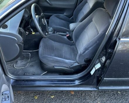 Черный Фольксваген Пассат, объемом двигателя 1.9 л и пробегом 230 тыс. км за 2799 $, фото 7 на Automoto.ua