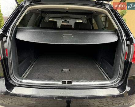 Черный Фольксваген Пассат, объемом двигателя 2 л и пробегом 350 тыс. км за 5850 $, фото 17 на Automoto.ua