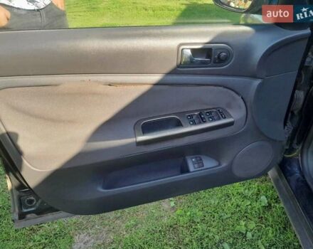 Черный Фольксваген Пассат, объемом двигателя 2 л и пробегом 490 тыс. км за 1350 $, фото 3 на Automoto.ua