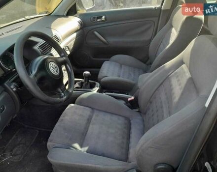 Черный Фольксваген Пассат, объемом двигателя 2 л и пробегом 490 тыс. км за 1350 $, фото 1 на Automoto.ua