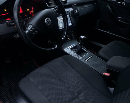 Черный Фольксваген Пассат, объемом двигателя 2 л и пробегом 317 тыс. км за 5450 $, фото 46 на Automoto.ua