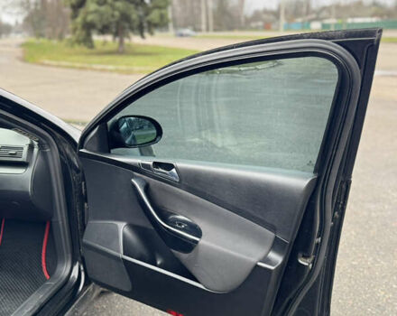 Черный Фольксваген Пассат, объемом двигателя 1.97 л и пробегом 321 тыс. км за 5999 $, фото 16 на Automoto.ua