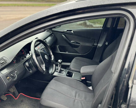 Черный Фольксваген Пассат, объемом двигателя 1.97 л и пробегом 321 тыс. км за 5999 $, фото 11 на Automoto.ua