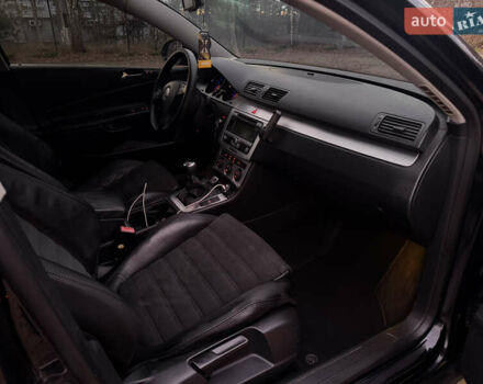 Черный Фольксваген Пассат, объемом двигателя 2 л и пробегом 370 тыс. км за 5500 $, фото 15 на Automoto.ua