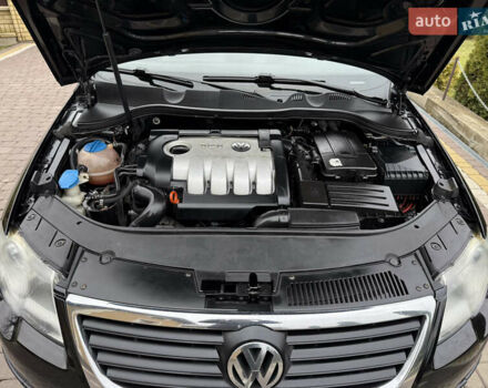 Черный Фольксваген Пассат, объемом двигателя 2 л и пробегом 350 тыс. км за 5850 $, фото 26 на Automoto.ua