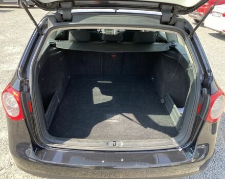 Чорний Фольксваген Пассат, об'ємом двигуна 2 л та пробігом 268 тис. км за 5799 $, фото 7 на Automoto.ua