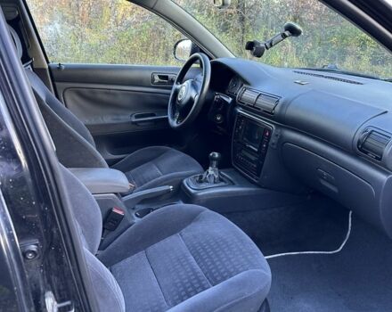 Черный Фольксваген Пассат, объемом двигателя 1.9 л и пробегом 230 тыс. км за 2799 $, фото 12 на Automoto.ua