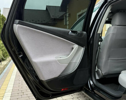 Черный Фольксваген Пассат, объемом двигателя 2 л и пробегом 350 тыс. км за 5850 $, фото 13 на Automoto.ua