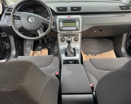 Черный Фольксваген Пассат, объемом двигателя 1.9 л и пробегом 270 тыс. км за 4900 $, фото 8 на Automoto.ua