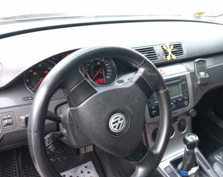 Черный Фольксваген Пассат, объемом двигателя 1.97 л и пробегом 350 тыс. км за 5700 $, фото 8 на Automoto.ua