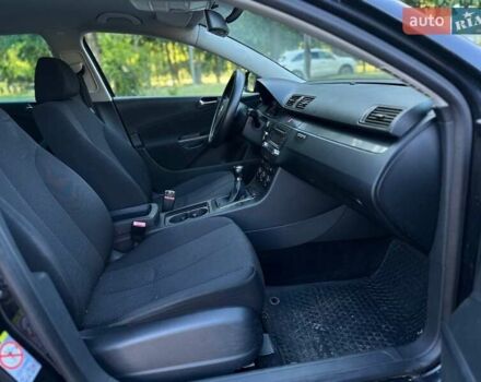 Черный Фольксваген Пассат, объемом двигателя 1.6 л и пробегом 270 тыс. км за 5200 $, фото 17 на Automoto.ua