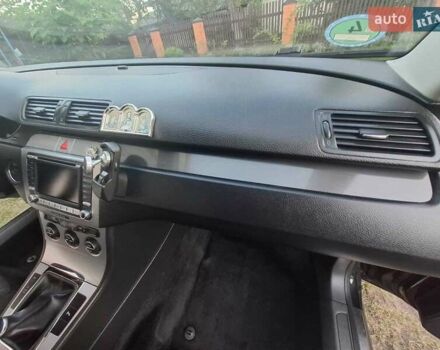 Черный Фольксваген Пассат, объемом двигателя 1.97 л и пробегом 340 тыс. км за 6100 $, фото 11 на Automoto.ua