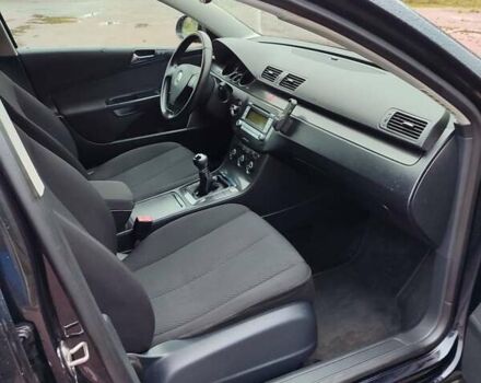 Черный Фольксваген Пассат, объемом двигателя 1.6 л и пробегом 243 тыс. км за 6699 $, фото 68 на Automoto.ua