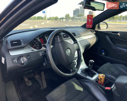 Черный Фольксваген Пассат, объемом двигателя 1.98 л и пробегом 240 тыс. км за 6400 $, фото 15 на Automoto.ua