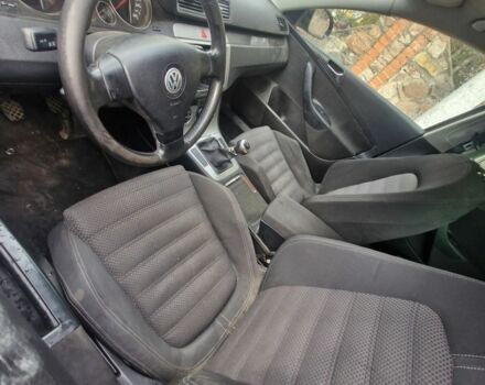 Черный Фольксваген Пассат, объемом двигателя 2 л и пробегом 321 тыс. км за 1400 $, фото 2 на Automoto.ua