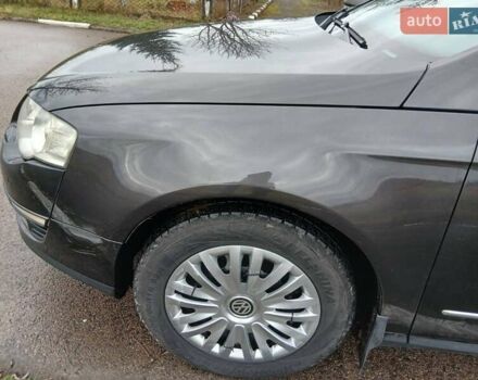 Черный Фольксваген Пассат, объемом двигателя 2 л и пробегом 290 тыс. км за 5200 $, фото 1 на Automoto.ua