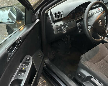 Черный Фольксваген Пассат, объемом двигателя 2 л и пробегом 405 тыс. км за 3000 $, фото 10 на Automoto.ua