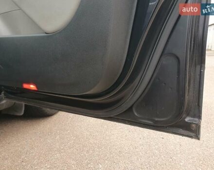Черный Фольксваген Пассат, объемом двигателя 1.97 л и пробегом 250 тыс. км за 3999 $, фото 19 на Automoto.ua