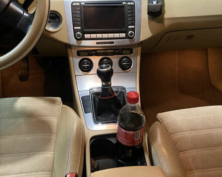 Черный Фольксваген Пассат, объемом двигателя 1.97 л и пробегом 342 тыс. км за 6500 $, фото 10 на Automoto.ua